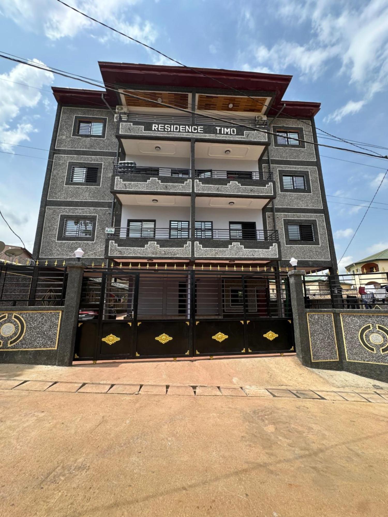 Residence Timo Yaoundé Esterno foto