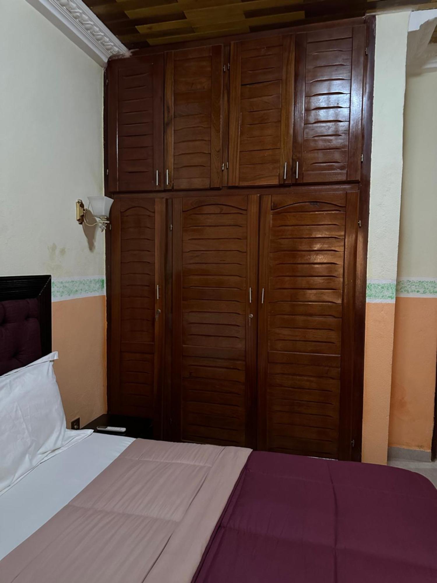 Residence Timo Yaoundé Esterno foto