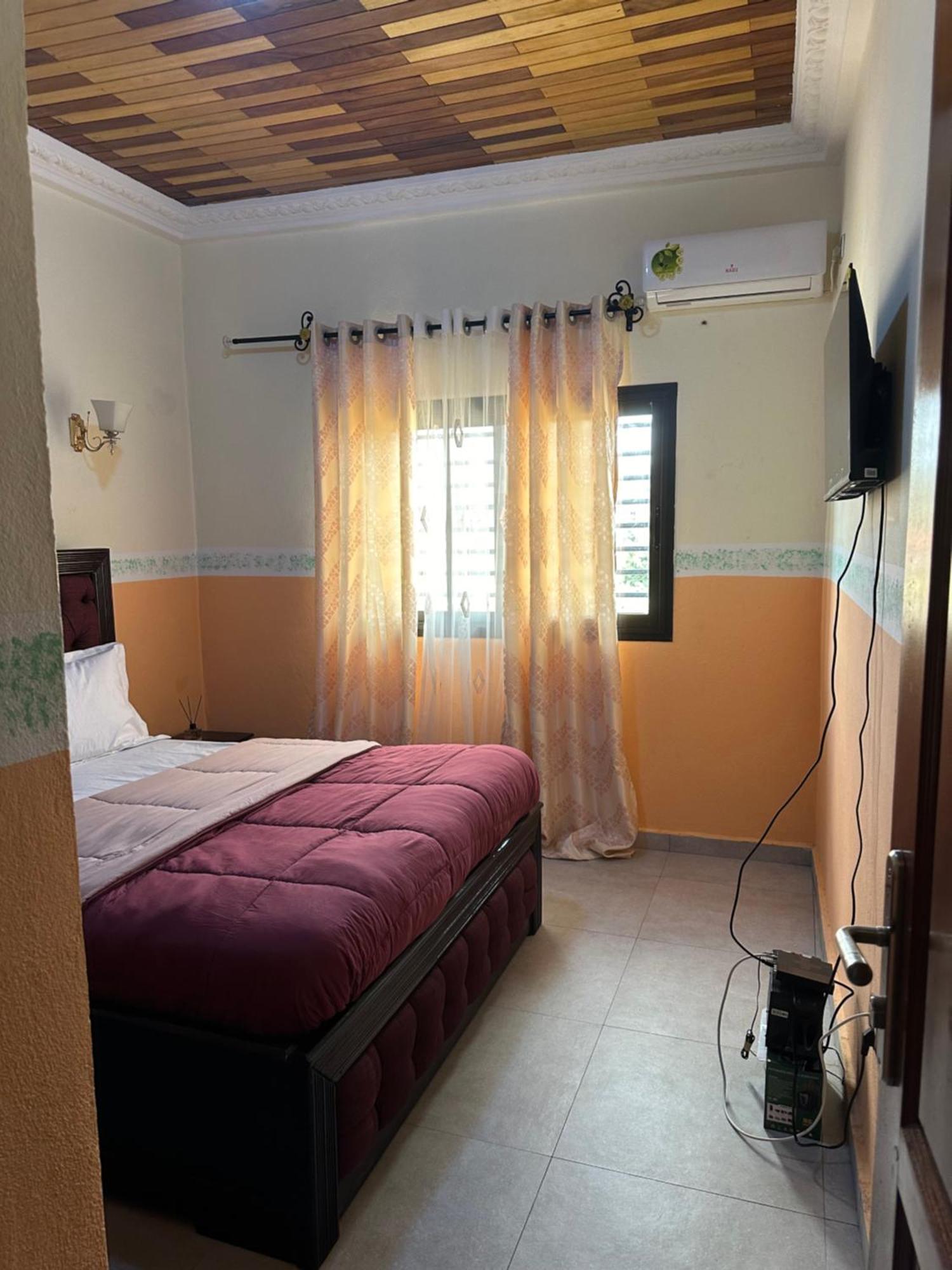 Residence Timo Yaoundé Esterno foto